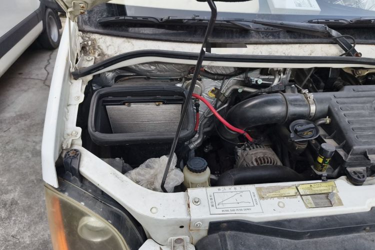 Used Huanghai Ruitu 2016 2.8T Express Edition Engine Bay Right