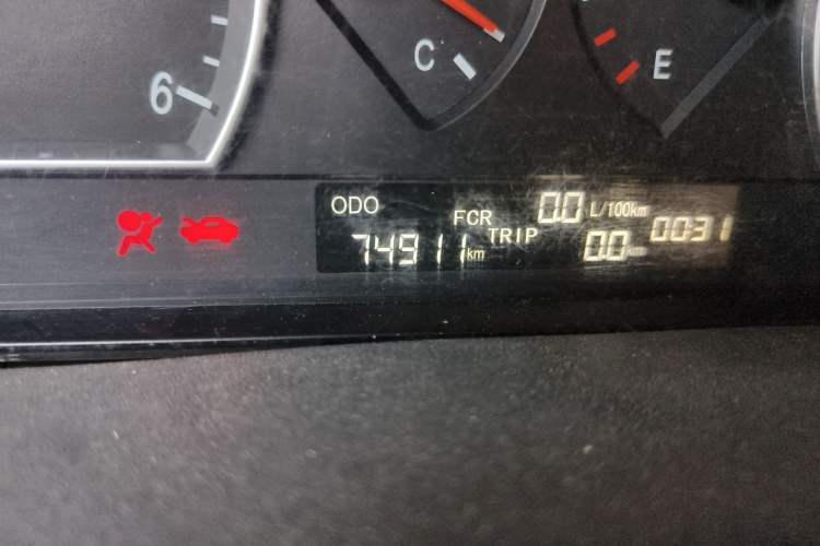 Used Huanghai Ruitu 2016 2.8T Express Edition Odometer Close Up