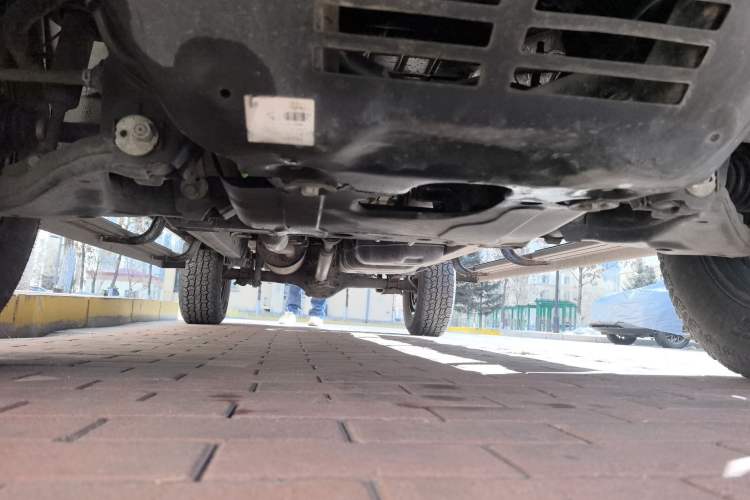 Used Huanghai Weilong 2019 2.4T Gasoline Manual 4x4 Ultimate Edition China VI 4K22D4T Chassis Front