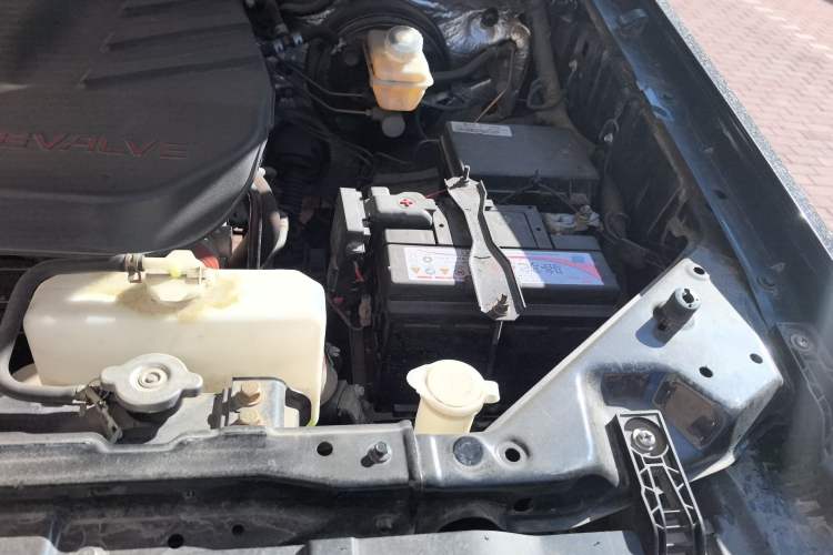 Used Huanghai Weilong 2019 2.4T Gasoline Manual 4x4 Ultimate Edition China VI 4K22D4T Engine Bay Left