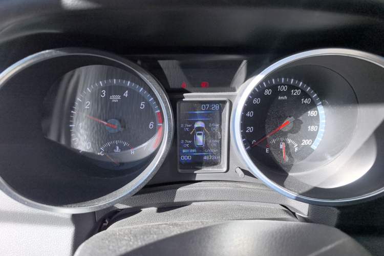 Used Huanghai Weilong 2019 2.4T Gasoline Manual 4x4 Ultimate Edition China VI 4K22D4T Instrument Cluster