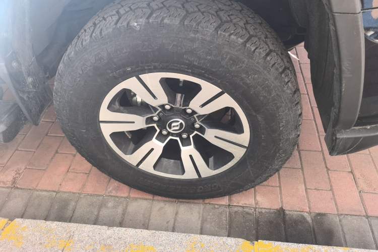 Used Huanghai Weilong 2019 2.4T Gasoline Manual 4x4 Ultimate Edition China VI 4K22D4T Right Front Wheel Hub