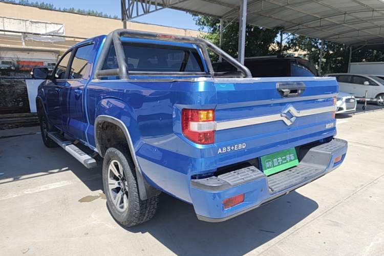 Used Huanghai Weilong 2019 2.4T Gasoline Manual Two-Wheel Drive Sport Edition 4K22D4T Exterior 2