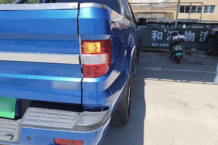 Used Huanghai Weilong 2019 2.4T Gasoline Manual Two-Wheel Drive Sport Edition 4K22D4T Right Rear Taillight