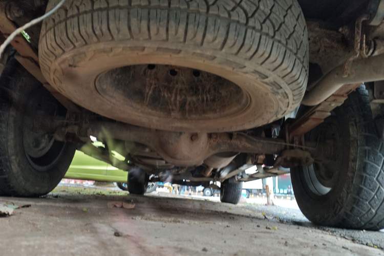 Used Huanghai Xianglong 2016 2.8T Diesel 4x4 Value Edition JE493ZLQ4CB Chassis Rear