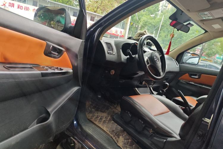 Used Huanghai Xianglong 2016 2.8T Diesel 4x4 Value Edition JE493ZLQ4CB Driver Seat