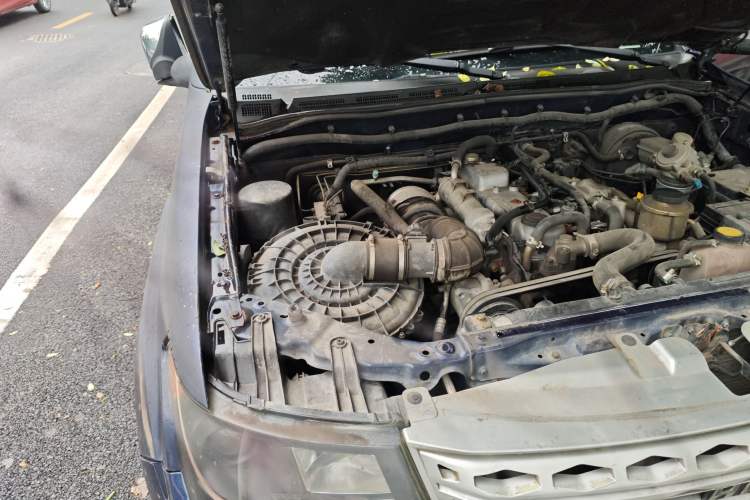 Used Huanghai Xianglong 2016 2.8T Diesel 4x4 Value Edition JE493ZLQ4CB Engine Bay Right