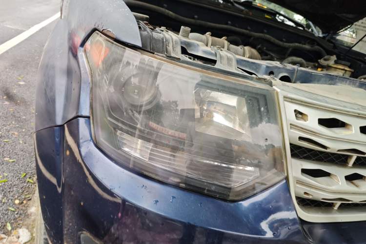 Used Huanghai Xianglong 2016 2.8T Diesel 4x4 Value Edition JE493ZLQ4CB Right Front Headlight