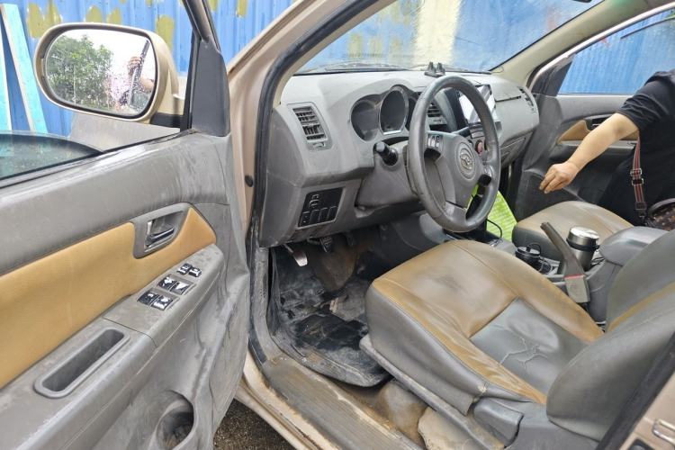 Used Huanghai Xianglong 2014 2.8T Diesel Elite Edition JE493ZLQ4CB Driver Seat