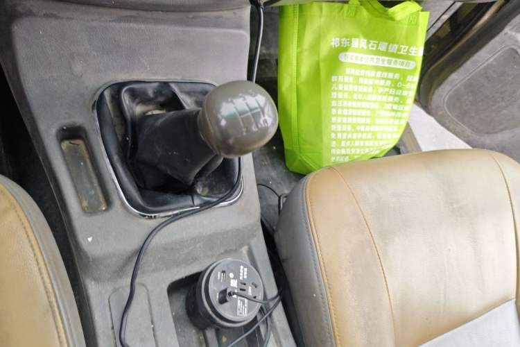 Used Huanghai Xianglong 2014 2.8T Diesel Elite Edition JE493ZLQ4CB Gear Lever