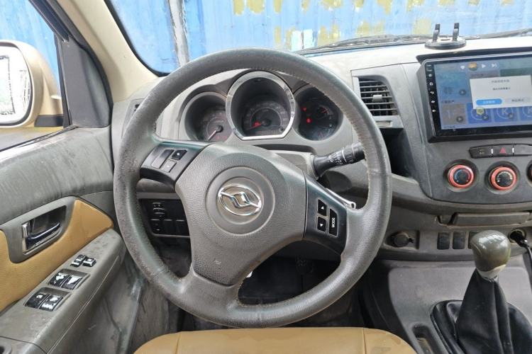 Used Huanghai Xianglong 2014 2.8T Diesel Elite Edition JE493ZLQ4CB Steering Wheel