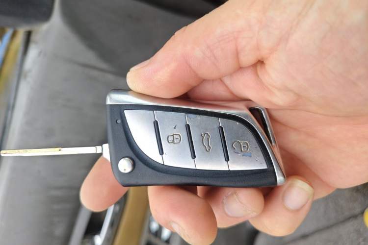 Used Huanghai Xianglong 2014 2.8T Diesel Elite Edition JE493ZLQ4CB Vehicle Key