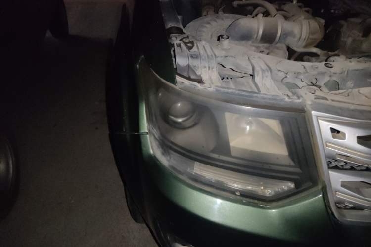 Used Huanghai Xianglong 2015 2.8T N1S Two-Wheel Drive Sport Edition JE493ZLQ4CB Right Front Headlight
