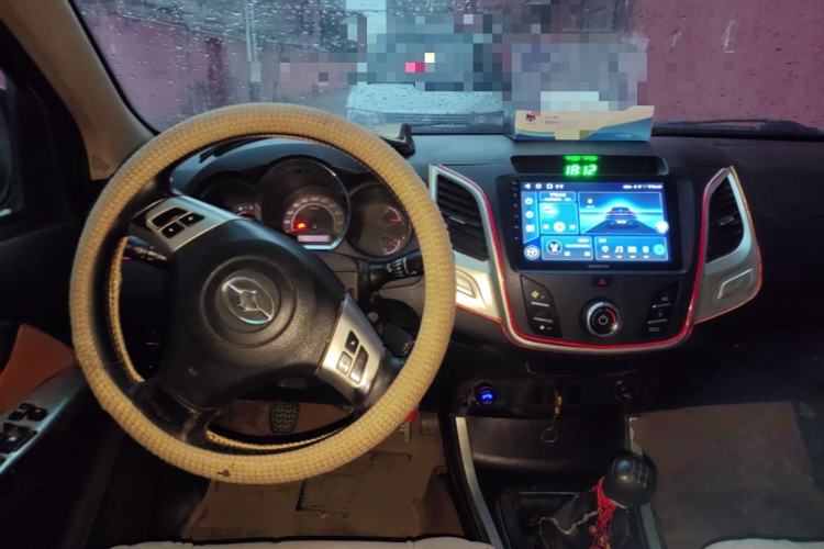 Used Huanghai Xianglong 2017 2.8T N1S Extended-Size Diesel Two-Wheel Drive Sport Edition JE493ZLQ4CB Steering Wheel