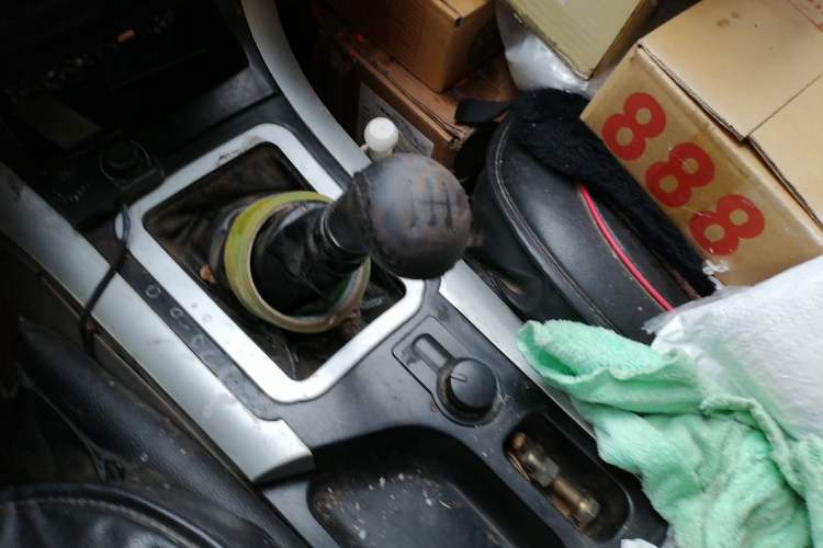 Used Huanghai Xiao Chaishen 2007 2.4T Diesel Standard Version Gear Lever