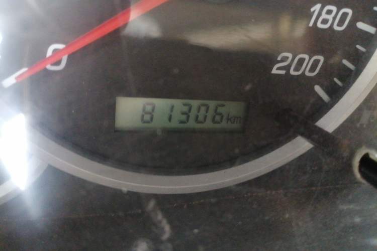Used Huanghai Xiao Chaishen 2007 2.4T Diesel Standard Version Odometer Close Up