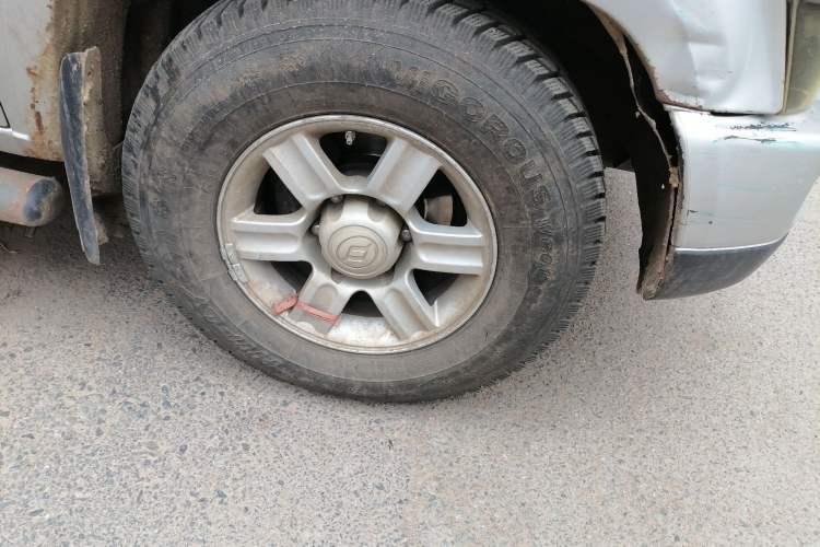 Used Huanghai Xiao Chaishen 2007 2.4T Diesel Standard Version Right Front Wheel Hub