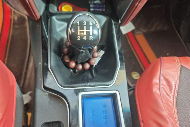 Used Huanghai Xiao Niu 2021 2.4L N1 Manual Gasoline Two-Wheel Drive Chuanfu Type Extended Flat-Bottom Cargo Bed 4K22 Gear Lever