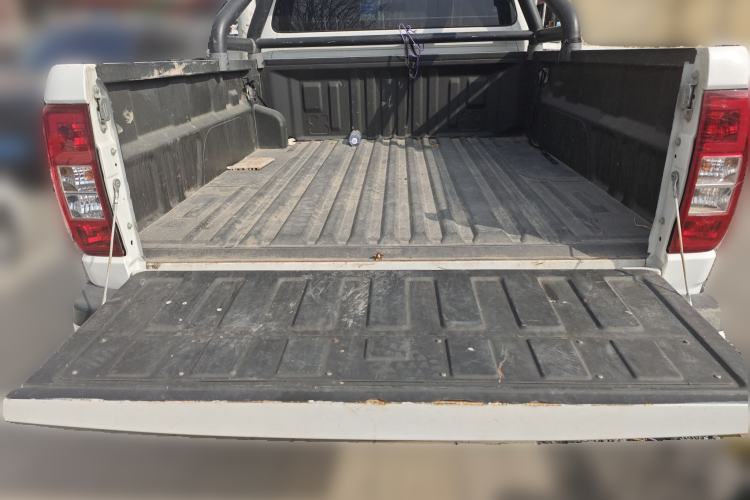 Used Huanghai Xiao Niu 2021 2.4L N1 Manual Gasoline Two-Wheel Drive Chuanfu Type Extended Flat-Bottom Cargo Bed 4K22 Trunk