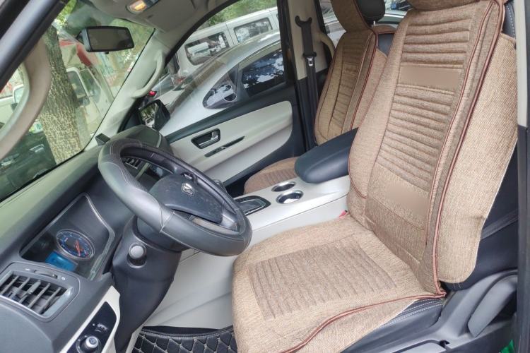 Used Huasong 7 2015 2.0T Automatic Comfort Model Left Front Seat