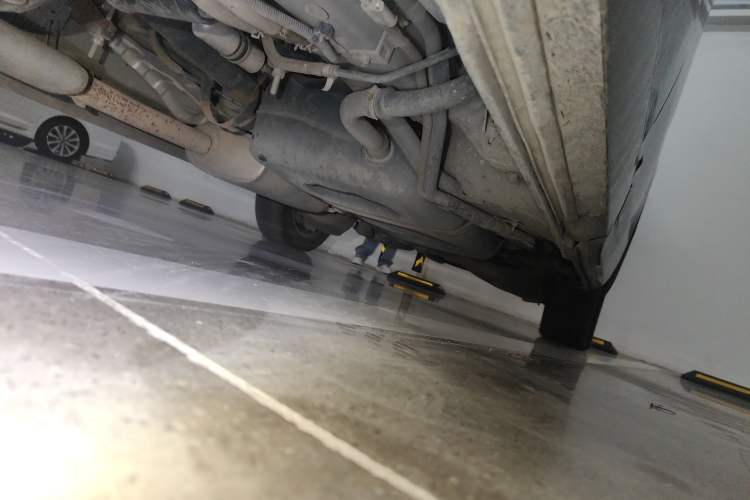 Used Huasong 7 2015 2.0T Automatic Comfort Model Chassis Front Left