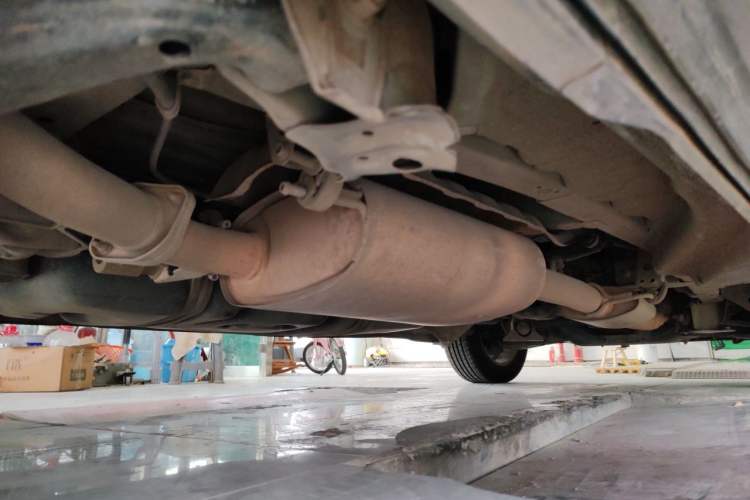 Used Huasong 7 2015 2.0T Automatic Comfort Model Chassis Rear Right