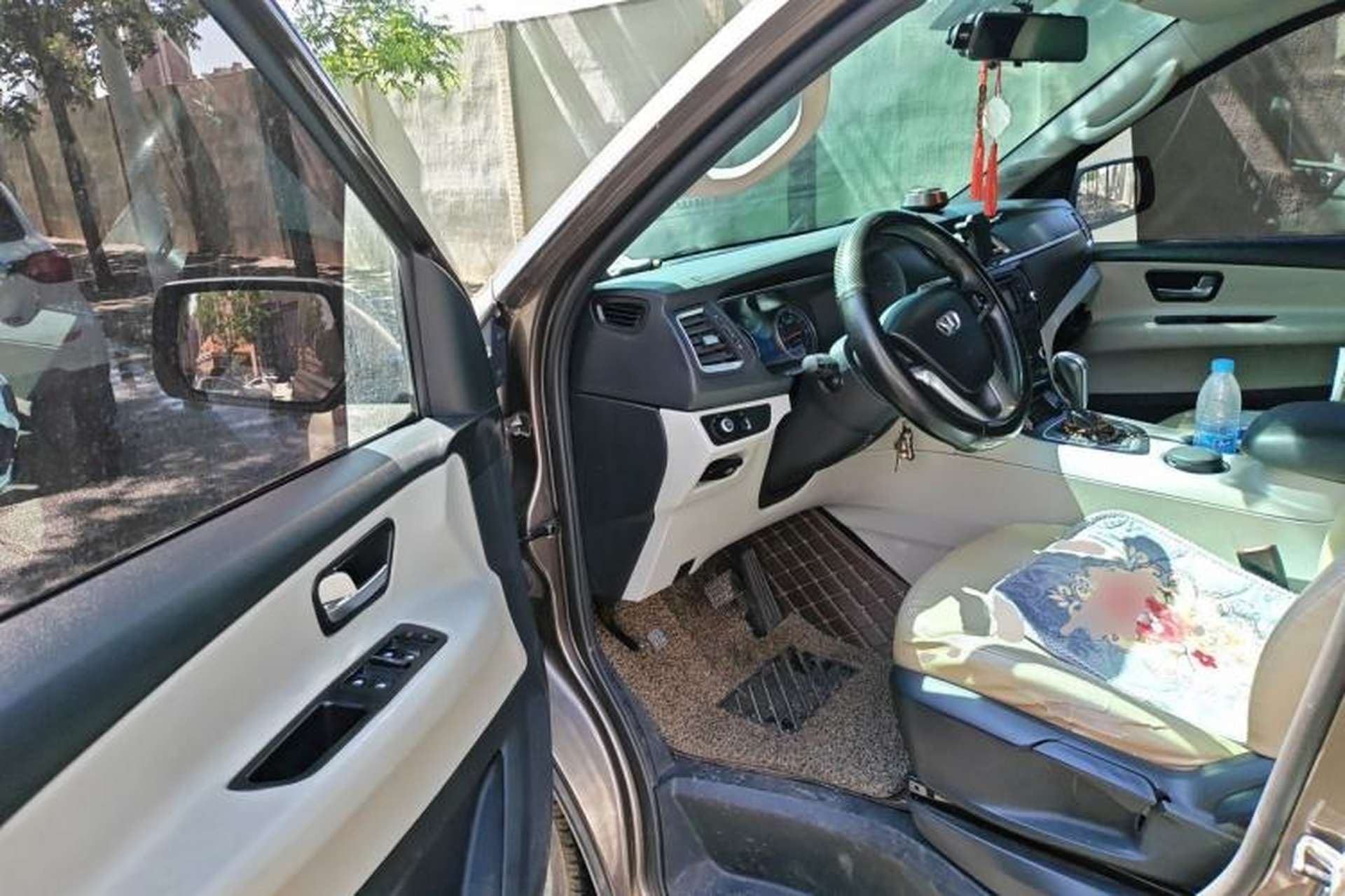 Used Huasong 7 2015 2.0T Automatic Comfort Model Driver Seat