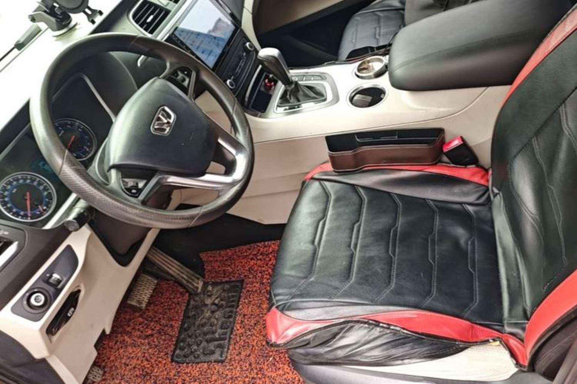 Used Huasong 7 2015 2.0T Automatic Comfort Model Driver Seat