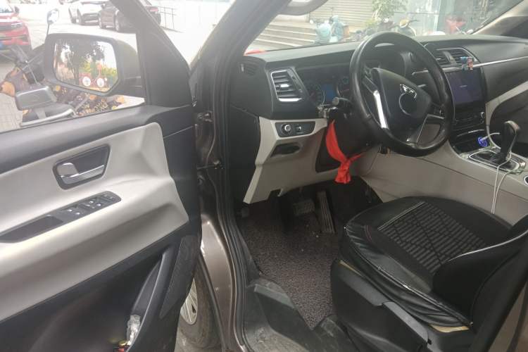 Used Huasong 7 2015 2.0T Automatic Comfort Model Driver Seat