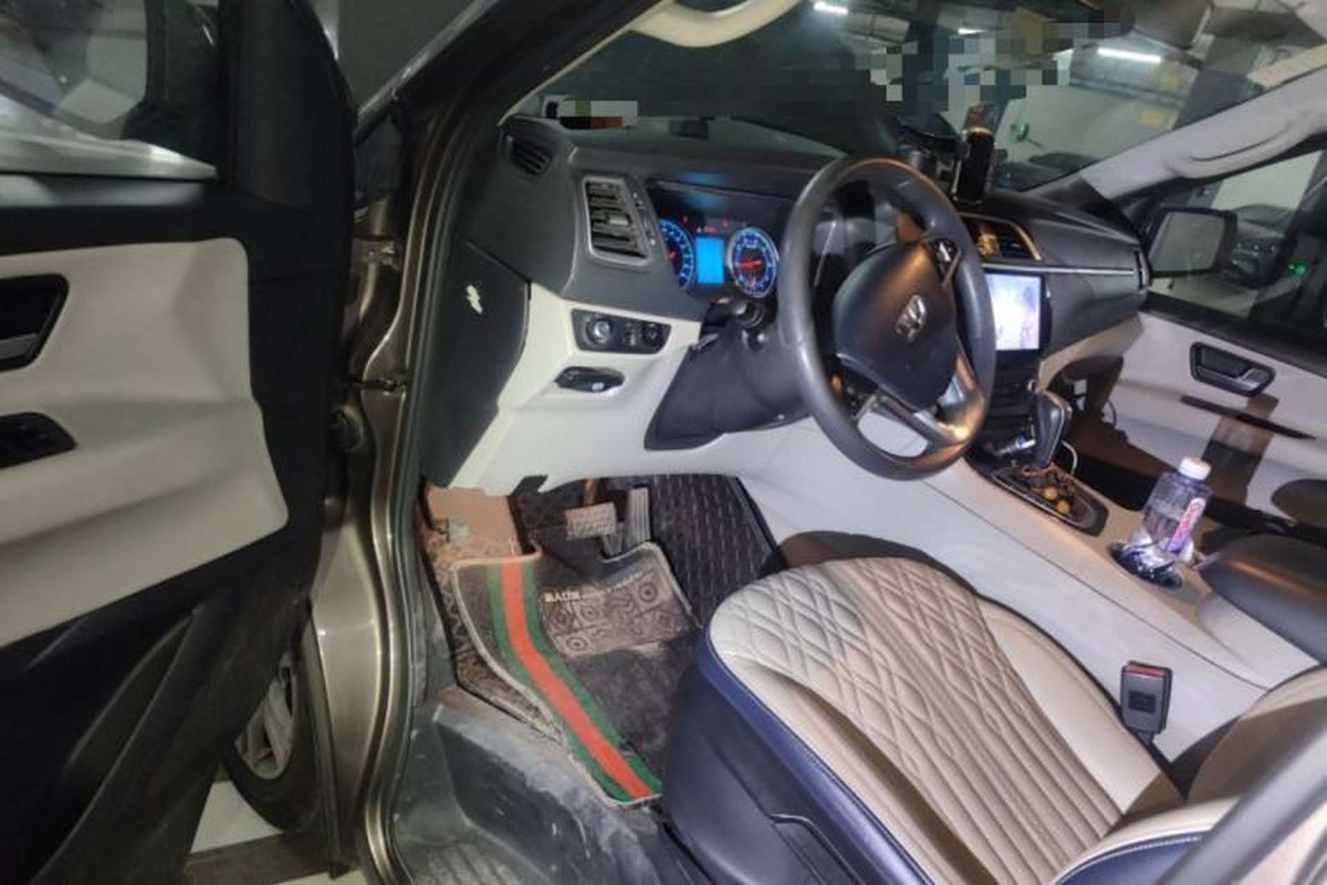 Used Huasong 7 2015 2.0T Automatic Comfort Model Driver Seat