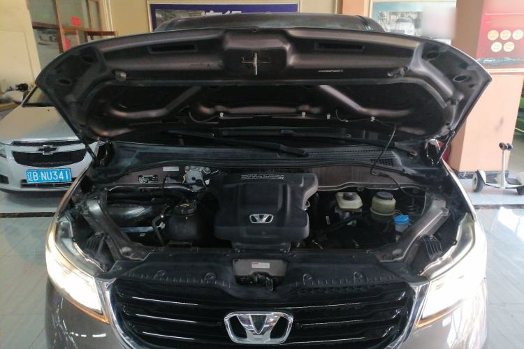 Used Huasong 7 2015 2.0T Automatic Comfort Model Engine Bay