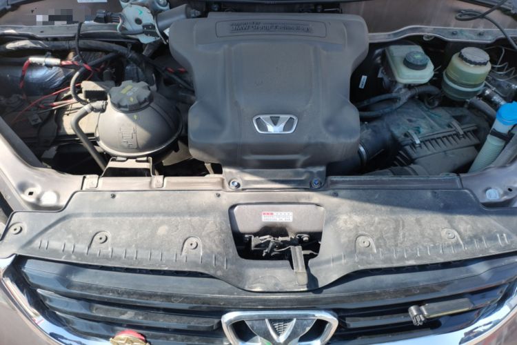 Used Huasong 7 2015 2.0T Automatic Comfort Model Engine Bay