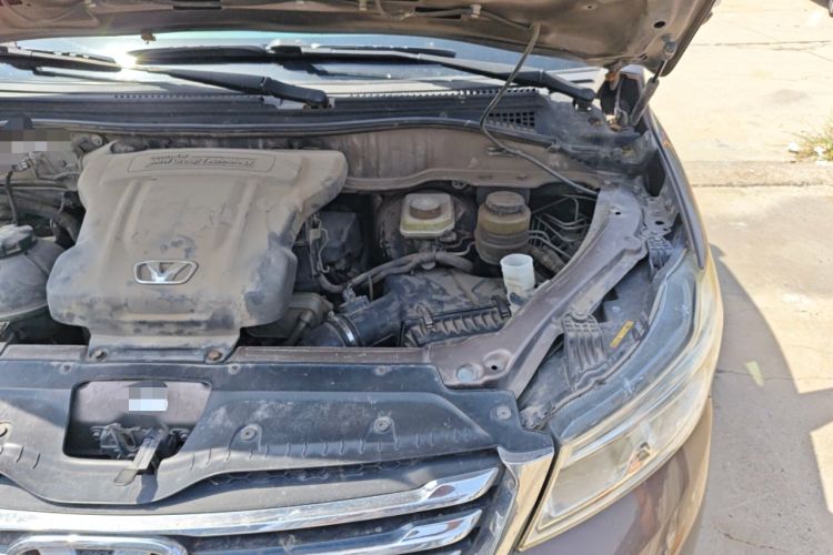 Used Huasong 7 2015 2.0T Automatic Flagship Edition Engine Bay Left