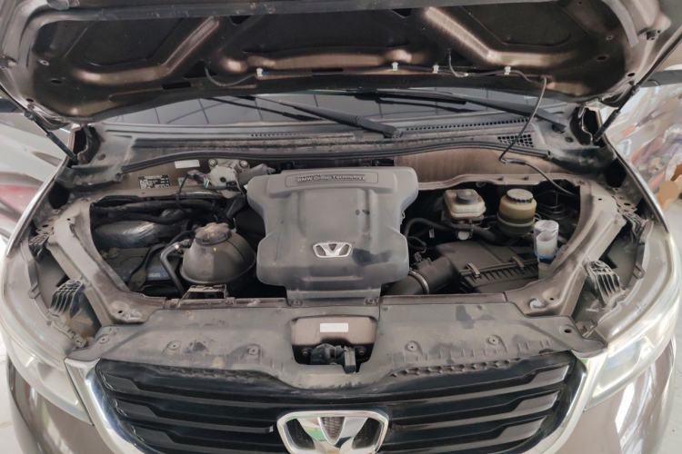 Used Huasong 7 2015 2.0T Automatic Comfort Model Engine Bay