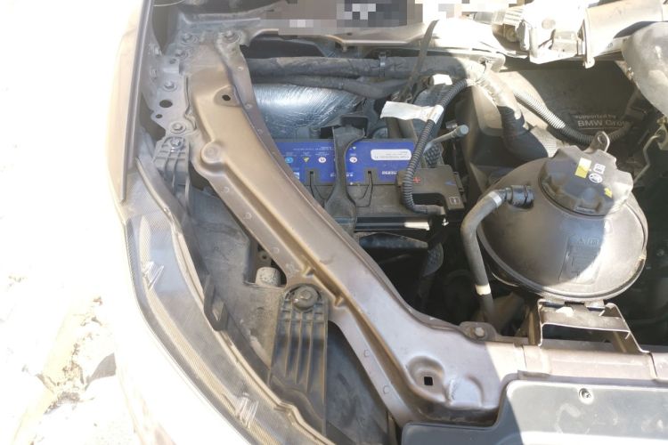 Used Huasong 7 2015 2.0T Automatic Comfort Model Engine Bay Right