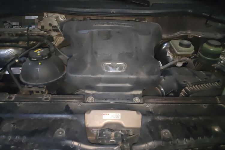 Used Huasong 7 2015 2.0T Automatic Comfort Model Engine Bay