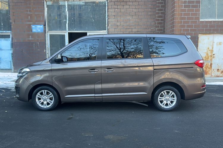 Used Huasong 7 2015 2.0T Automatic Comfort Model Exterior 3