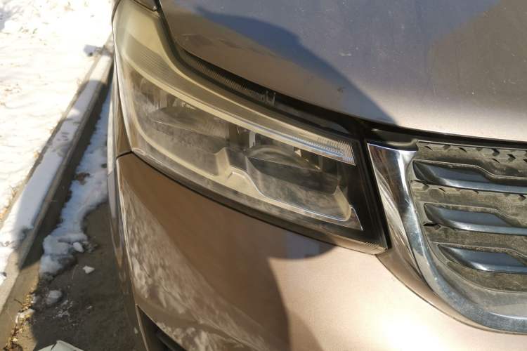 Used Huasong 7 2015 2.0T Automatic Comfort Model Exterior 3