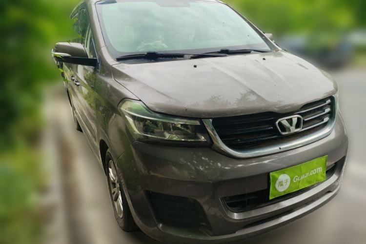 Used Huasong 7 2015 2.0T Automatic Comfort Model Front Right 45 Deg