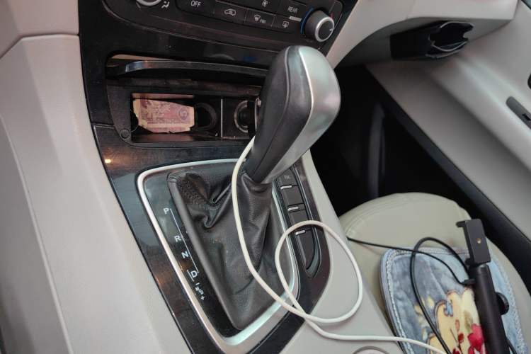 Used Huasong 7 2015 2.0T Automatic Comfort Model Gear Lever