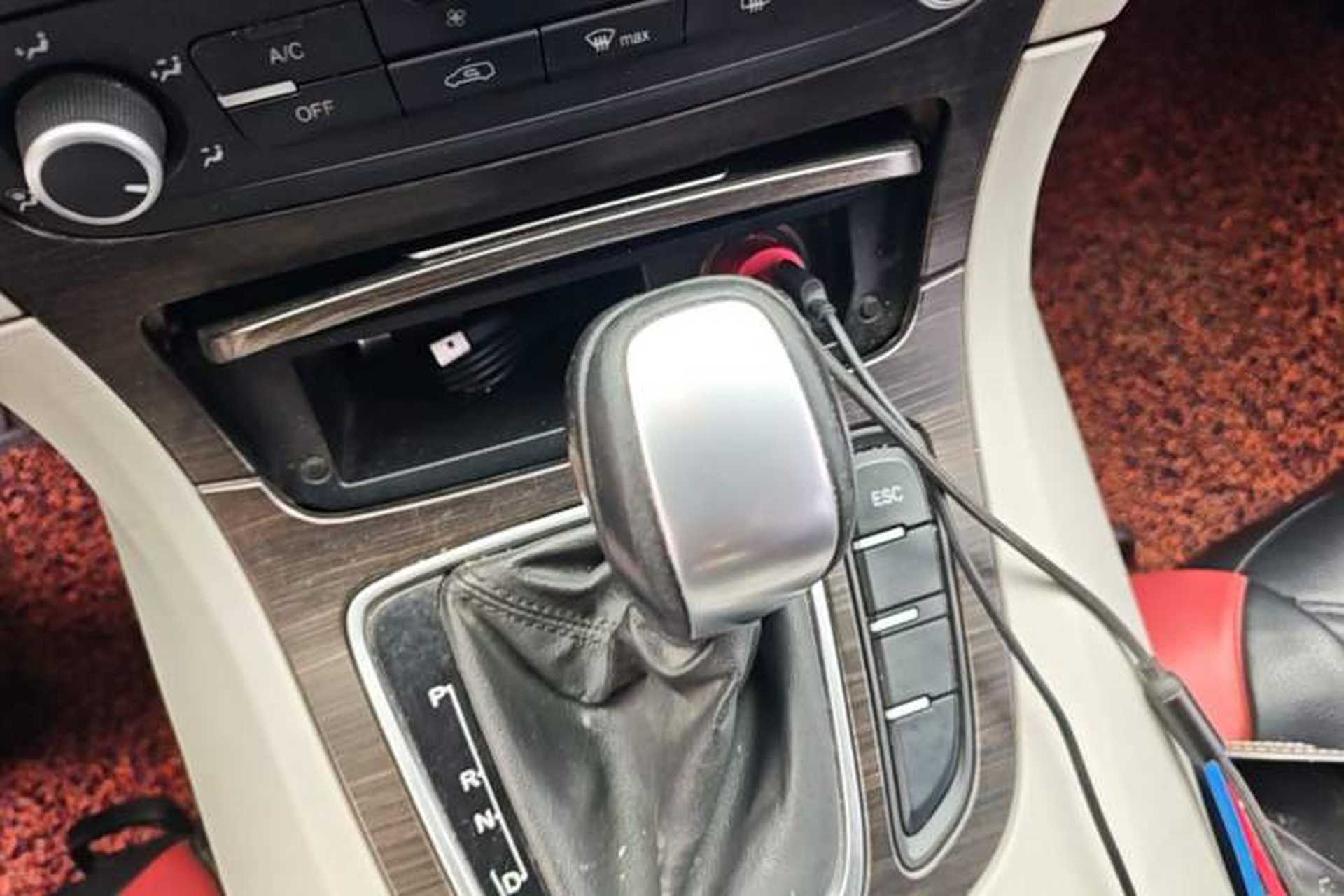 Used Huasong 7 2015 2.0T Automatic Comfort Model Gear Lever