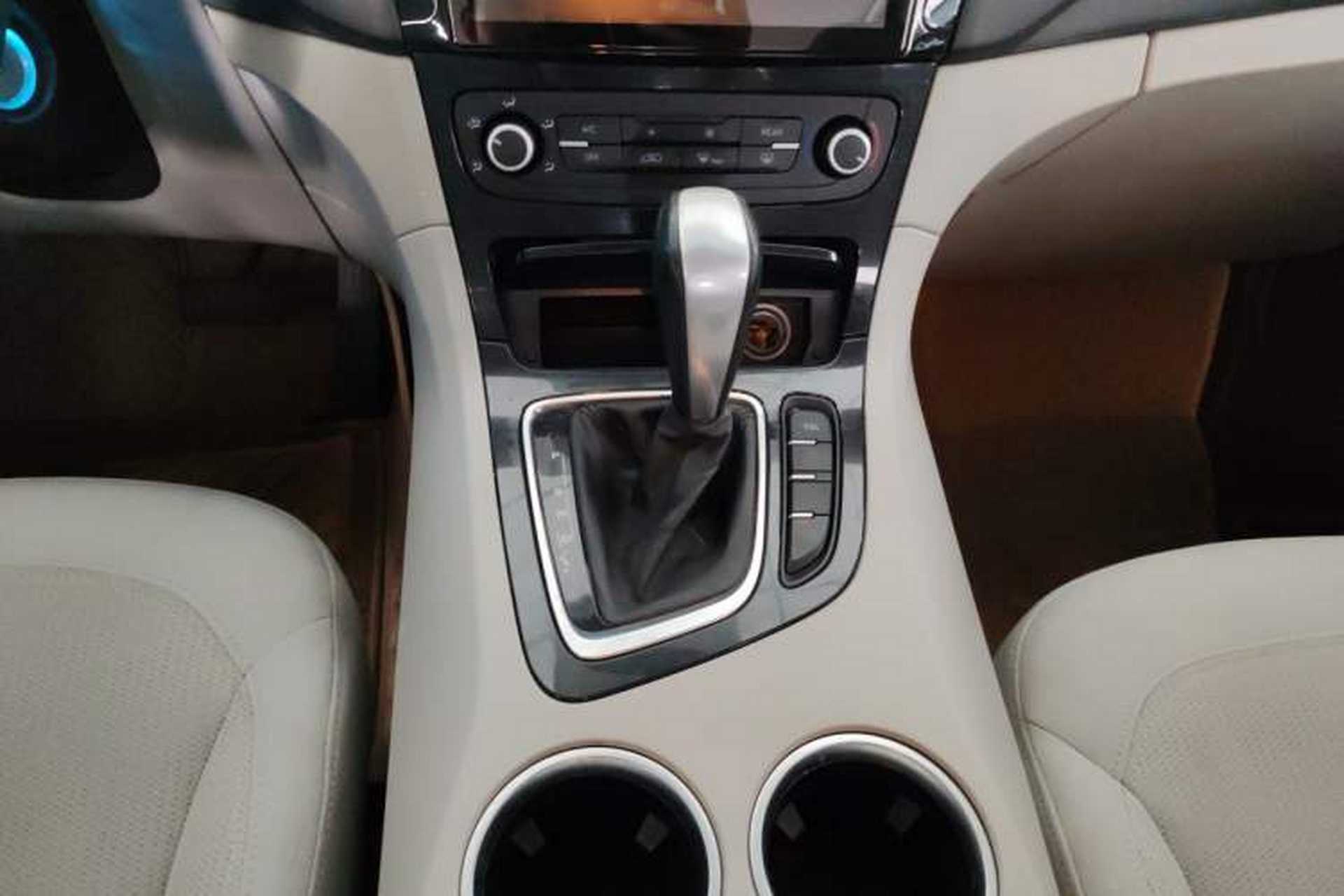 Used Huasong 7 2015 2.0T Automatic Comfort Model Gear Lever