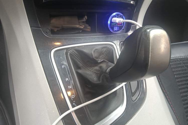Used Huasong 7 2015 2.0T Automatic Comfort Model Gear Lever