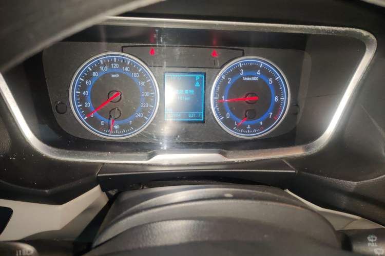 Used Huasong 7 2015 2.0T Automatic Comfort Model Instrument Cluster