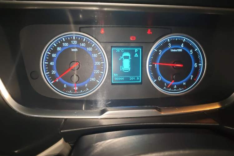 Used Huasong 7 2015 2.0T Automatic Comfort Model Instrument Cluster