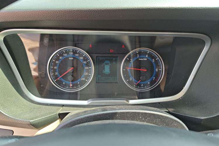 Used Huasong 7 2015 2.0T Automatic Flagship Edition Instrument Cluster