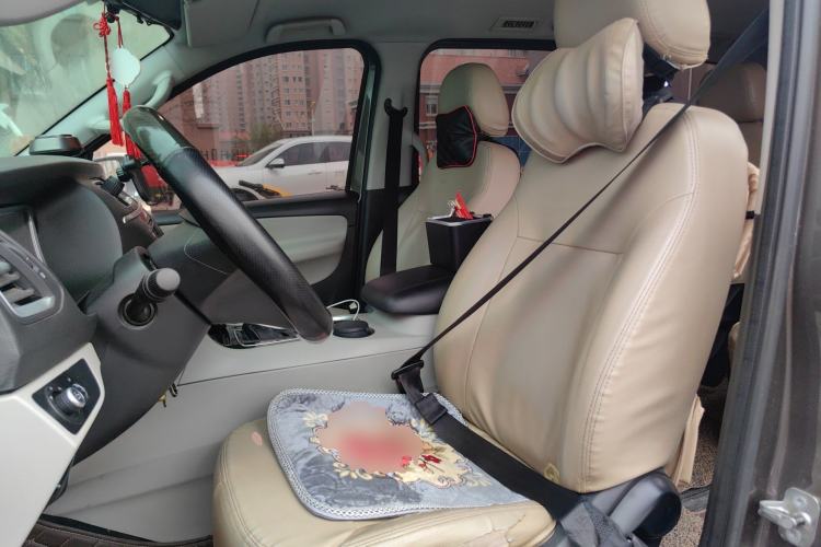 Used Huasong 7 2015 2.0T Automatic Comfort Model Left Front Seat