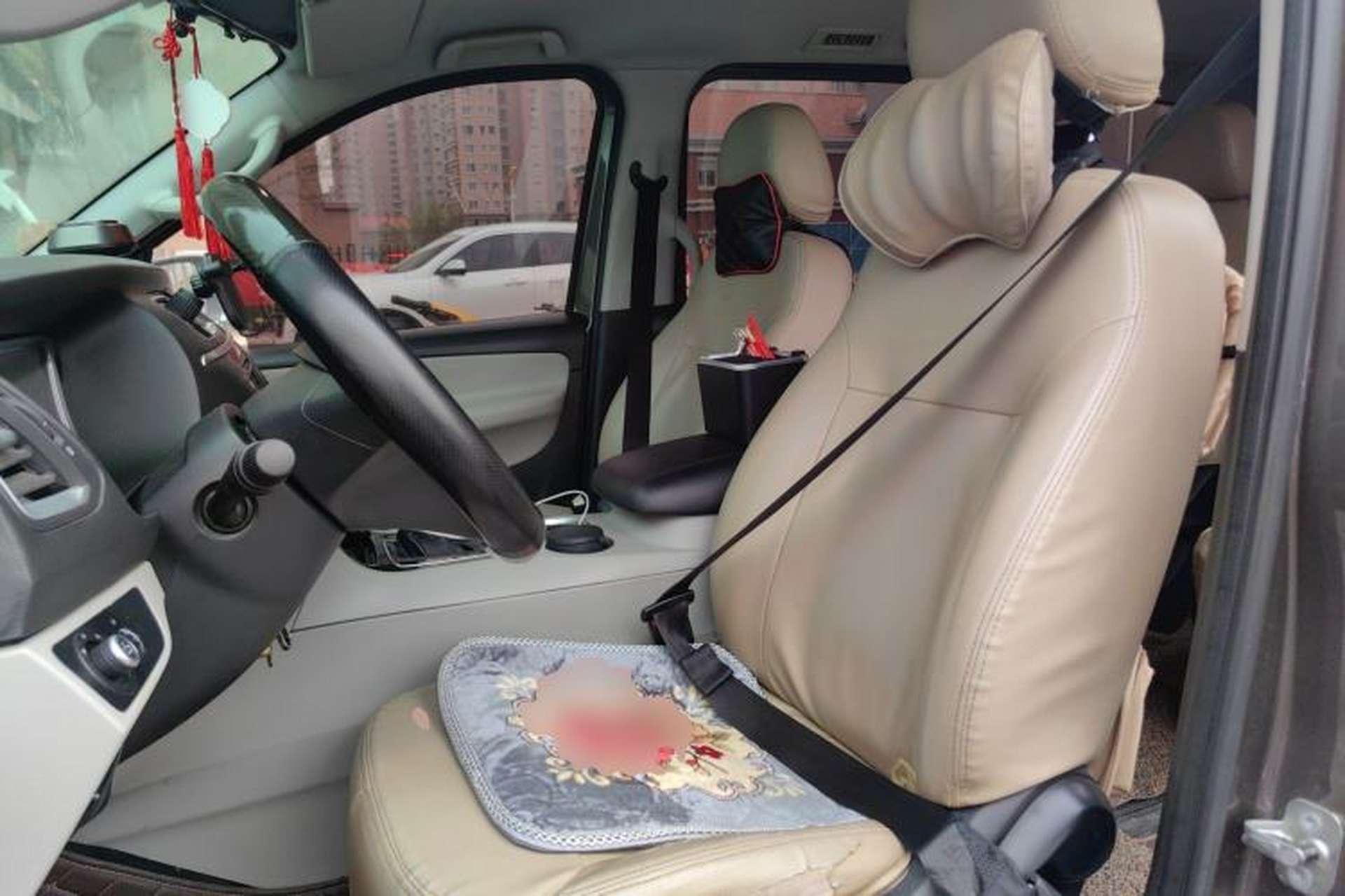 Used Huasong 7 2015 2.0T Automatic Comfort Model Left Front Seat