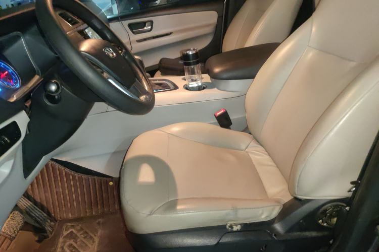 Used Huasong 7 2015 2.0T Automatic Comfort Model Left Front Seat