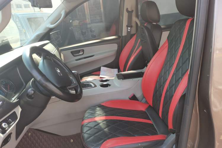 Used Huasong 7 2015 2.0T Automatic Comfort Model Left Front Seat